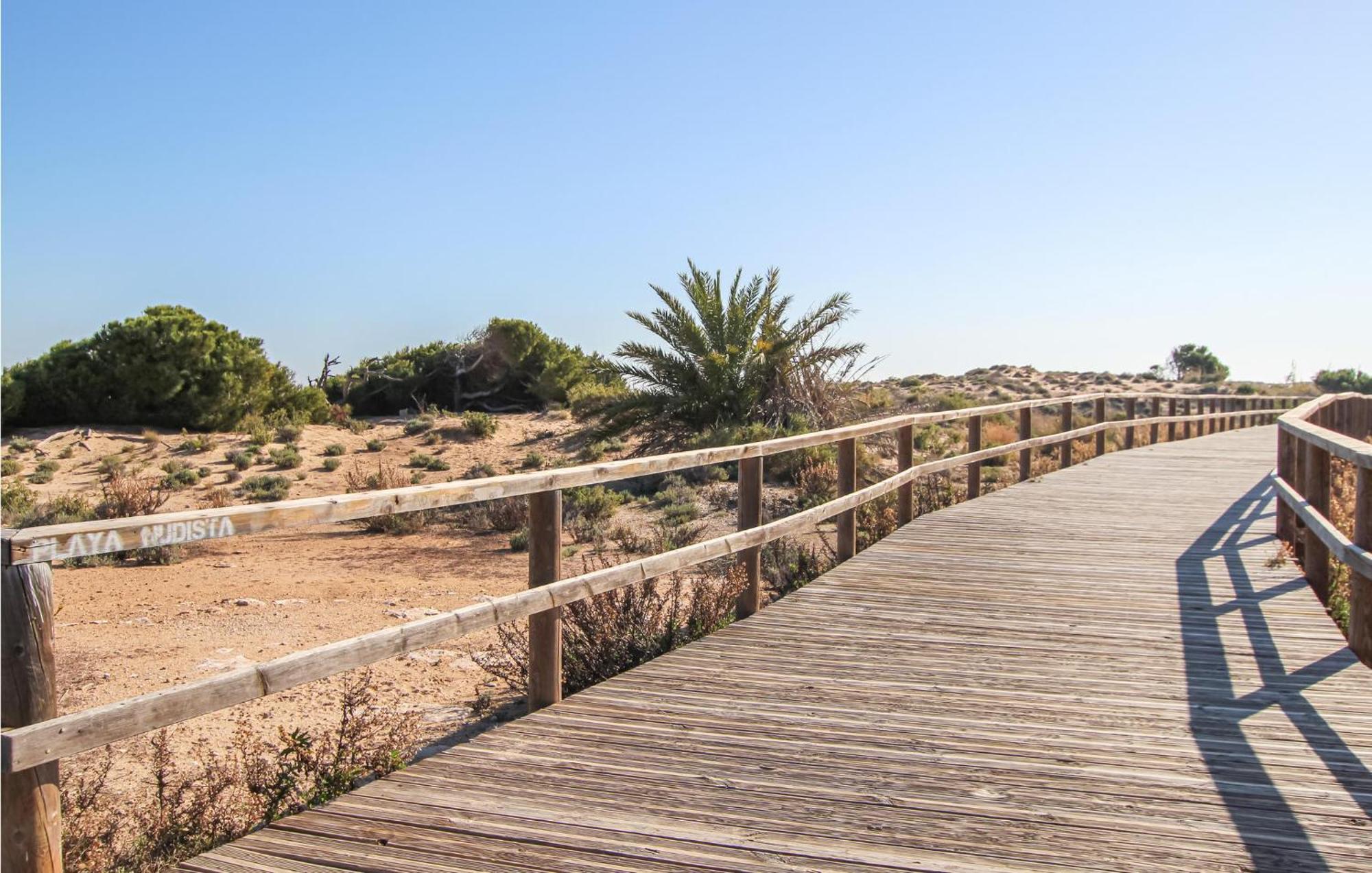 Beach Front Apartment In Los Arenales Del Sol Kültér fotó